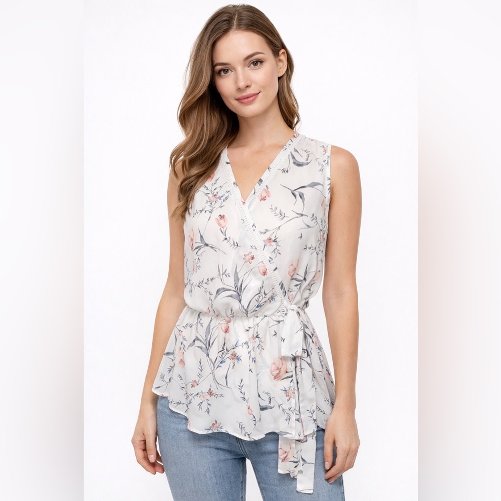 💐 Sienna Sky White Floral Wrap Front Peplum Sleeveless Blouse | M